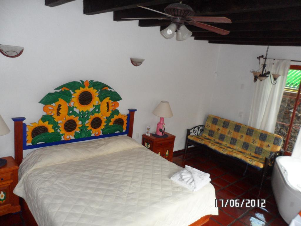 Hotel Spa Mi Pueblito Tepoztlan كويرنافاكا الغرفة الصورة