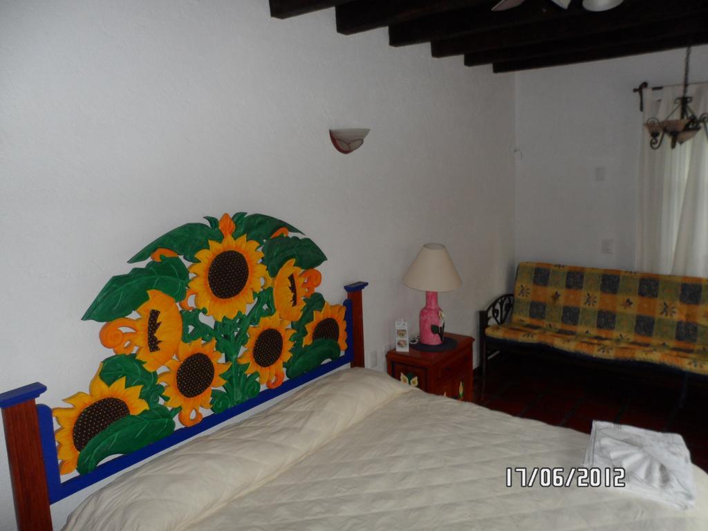 Hotel Spa Mi Pueblito Tepoztlan كويرنافاكا الغرفة الصورة