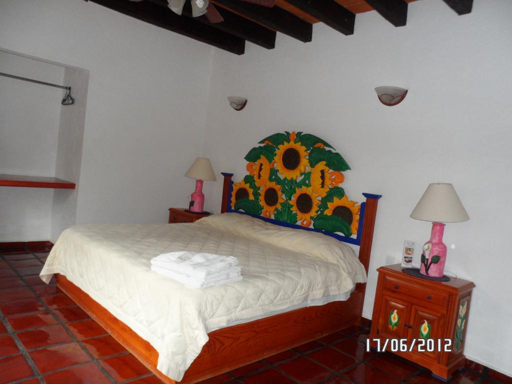 Hotel Spa Mi Pueblito Tepoztlan كويرنافاكا الغرفة الصورة